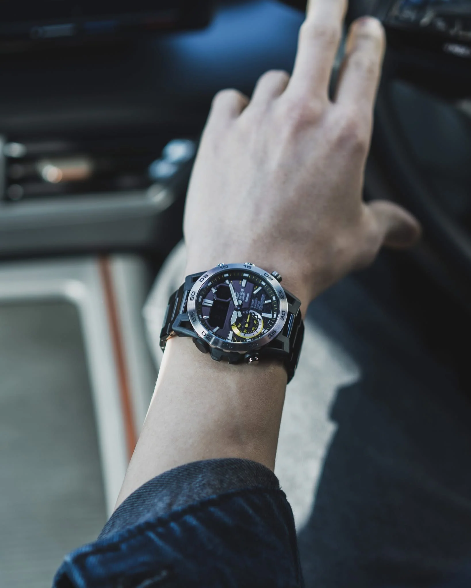 CASIO EDIFICE ECB-40DC-1ADF SOSPENSIONE MEN WATCH - Image 3