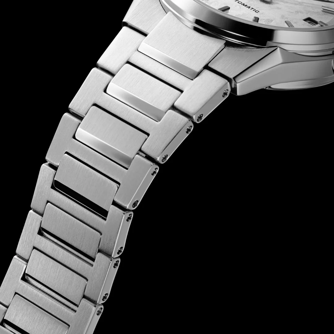 CASIO EDIFICE EFK-110D-2ADR AUTOMATIC STAINLESS STEEL MEN WATCH - Image 3