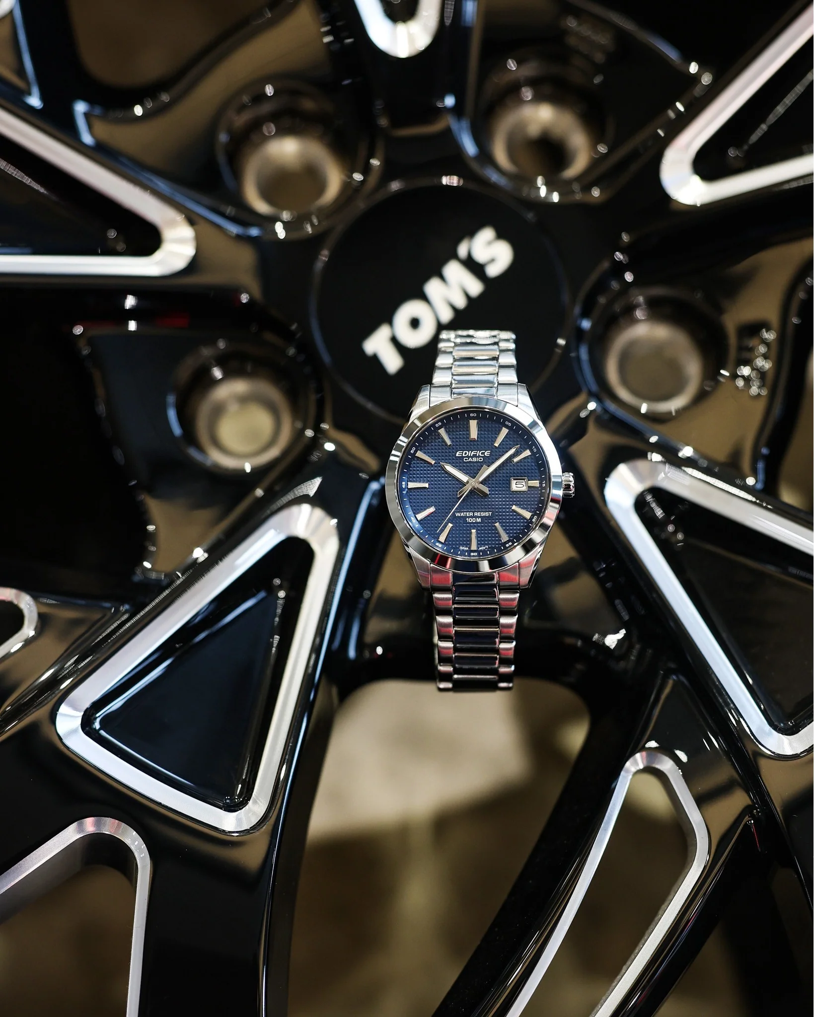 CASIO EDIFICE EFV-160D-2AVDF 3-HAND ANALOG MEN WATCH - Image 2