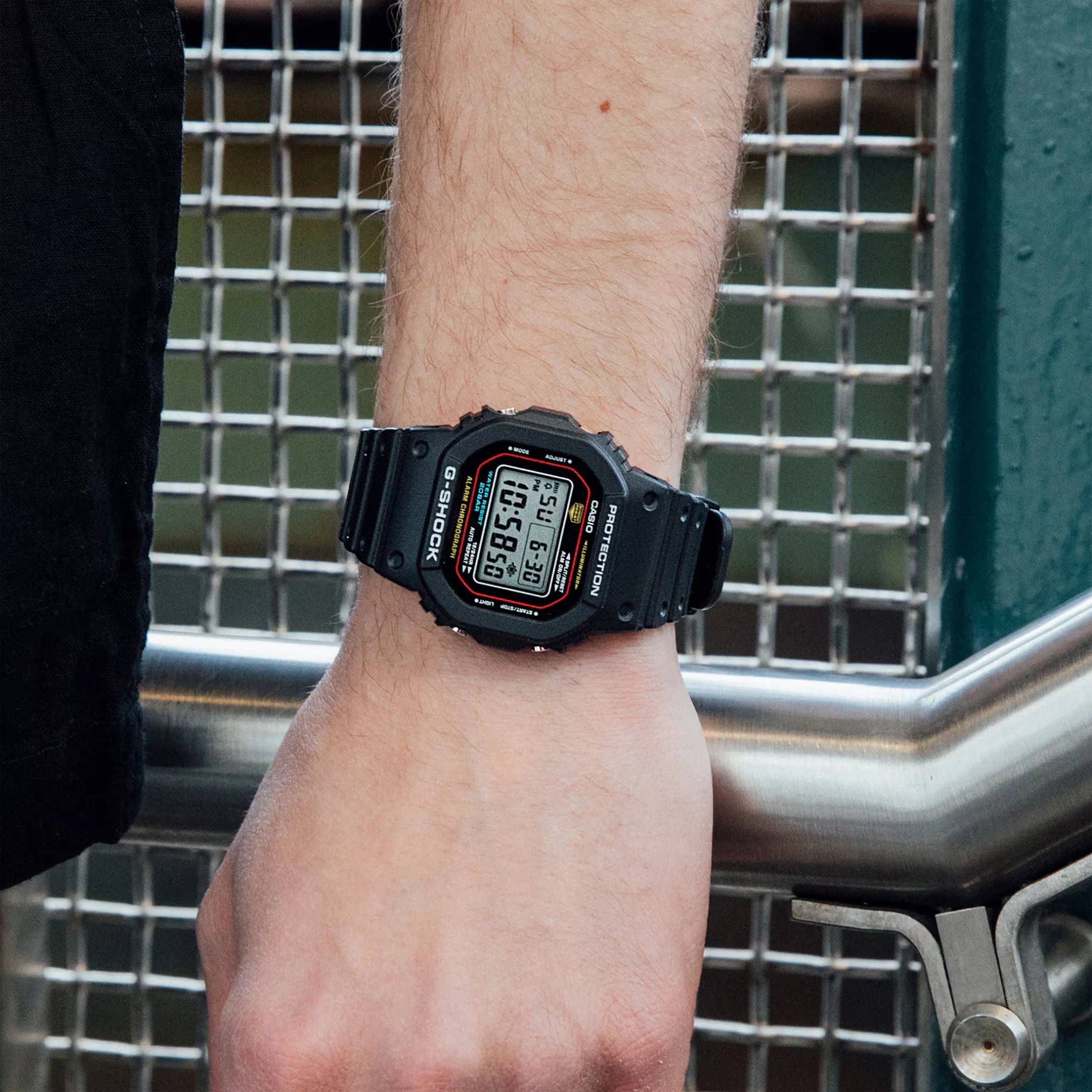 CASIO G-SHOCK DW-5600RL-1DR STANDARD DIGITAL BLACK WATCH - Image 9