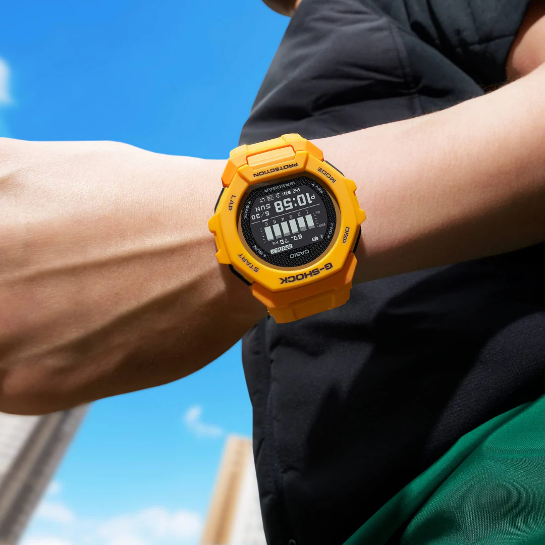 CASIO G-SHOCK G-SQUAD SPORTS GBD-300-9DR DIGITAL YELLOW WATCH - Image 2