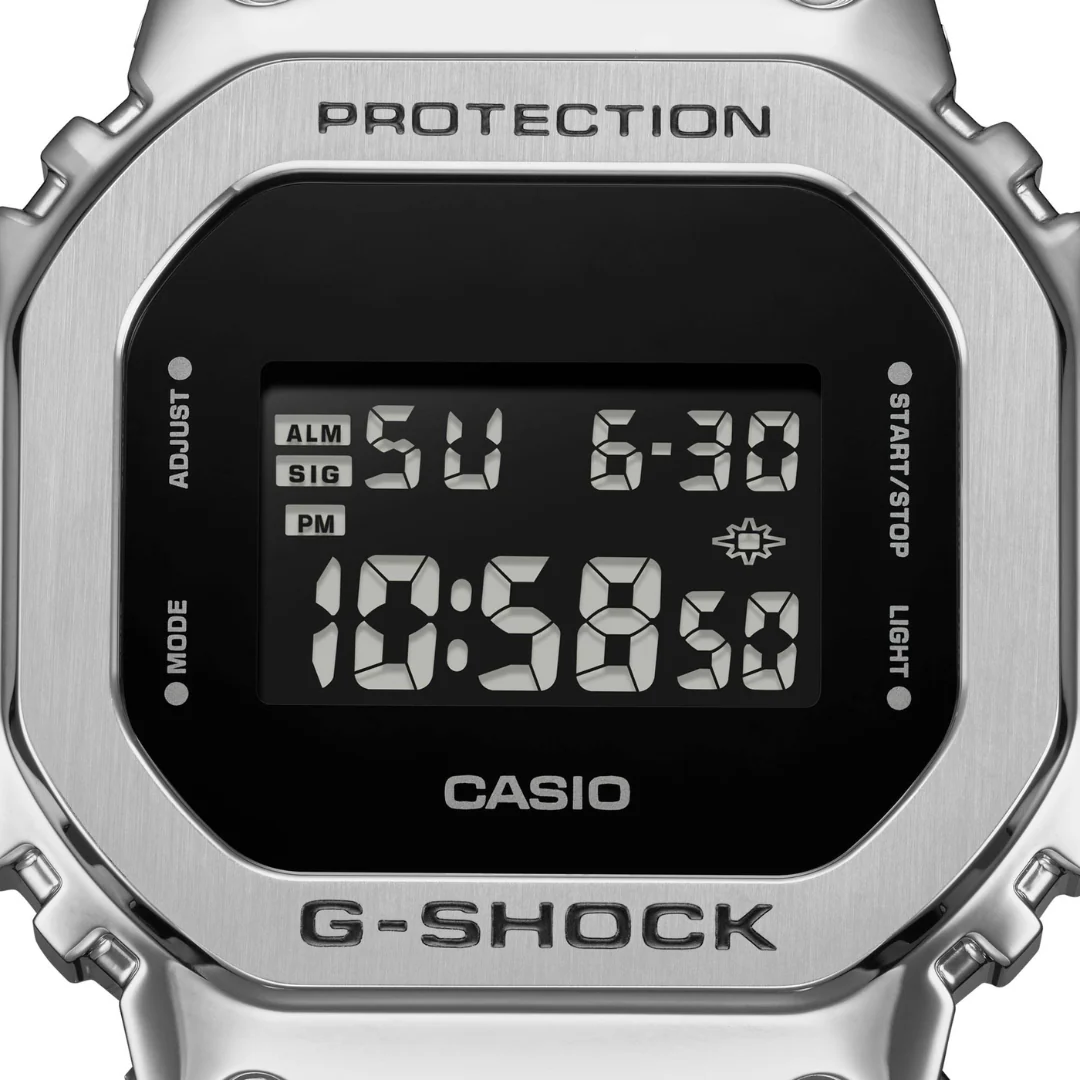 CASIO G-SHOCK GM-5600U-1DR DIGITAL SILVER BLACK WATCH - Image 4