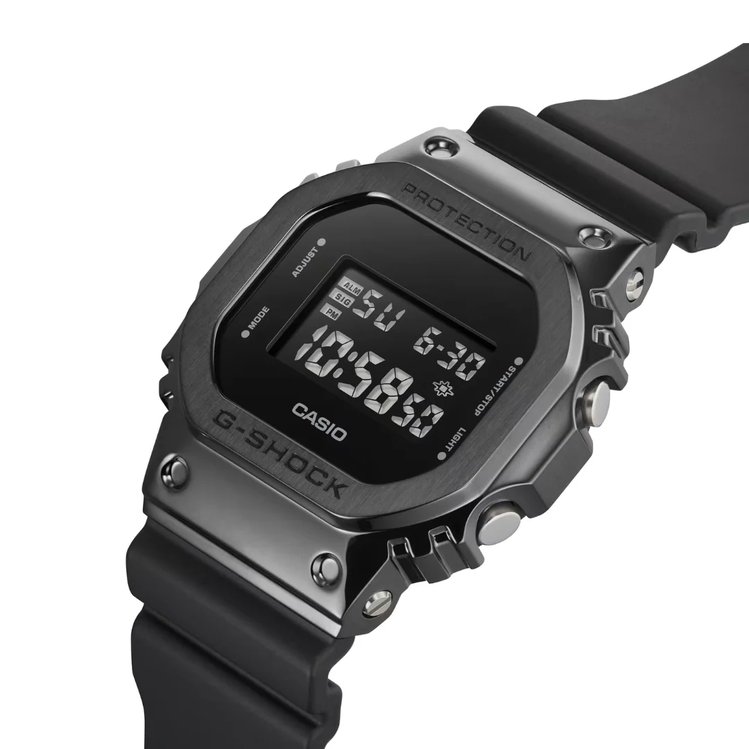 CASIO G-SHOCK GM-5600UB-1DR DIGITAL BLACK WATCH - Image 2