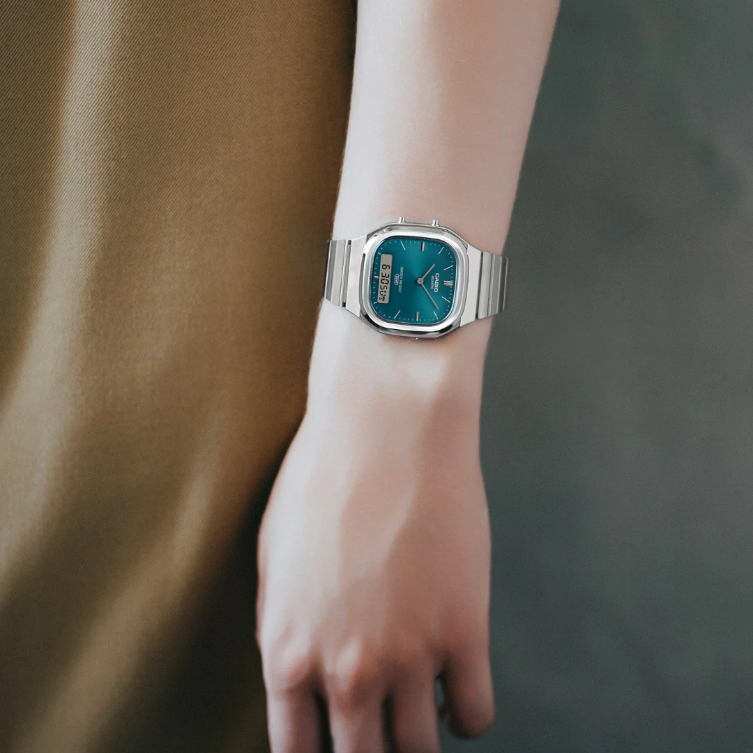 CASIO VINTAGE AQ-240E-3ADF ANALOG-DIGITAL MEN WATCH - Image 2