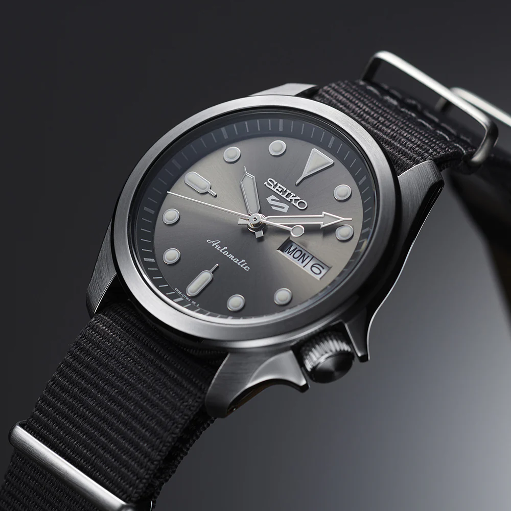 SEIKO 5 SPORTS SRPE67K1 AUTOMATIC 3 HANDS DATE MEN WATCH - Image 2