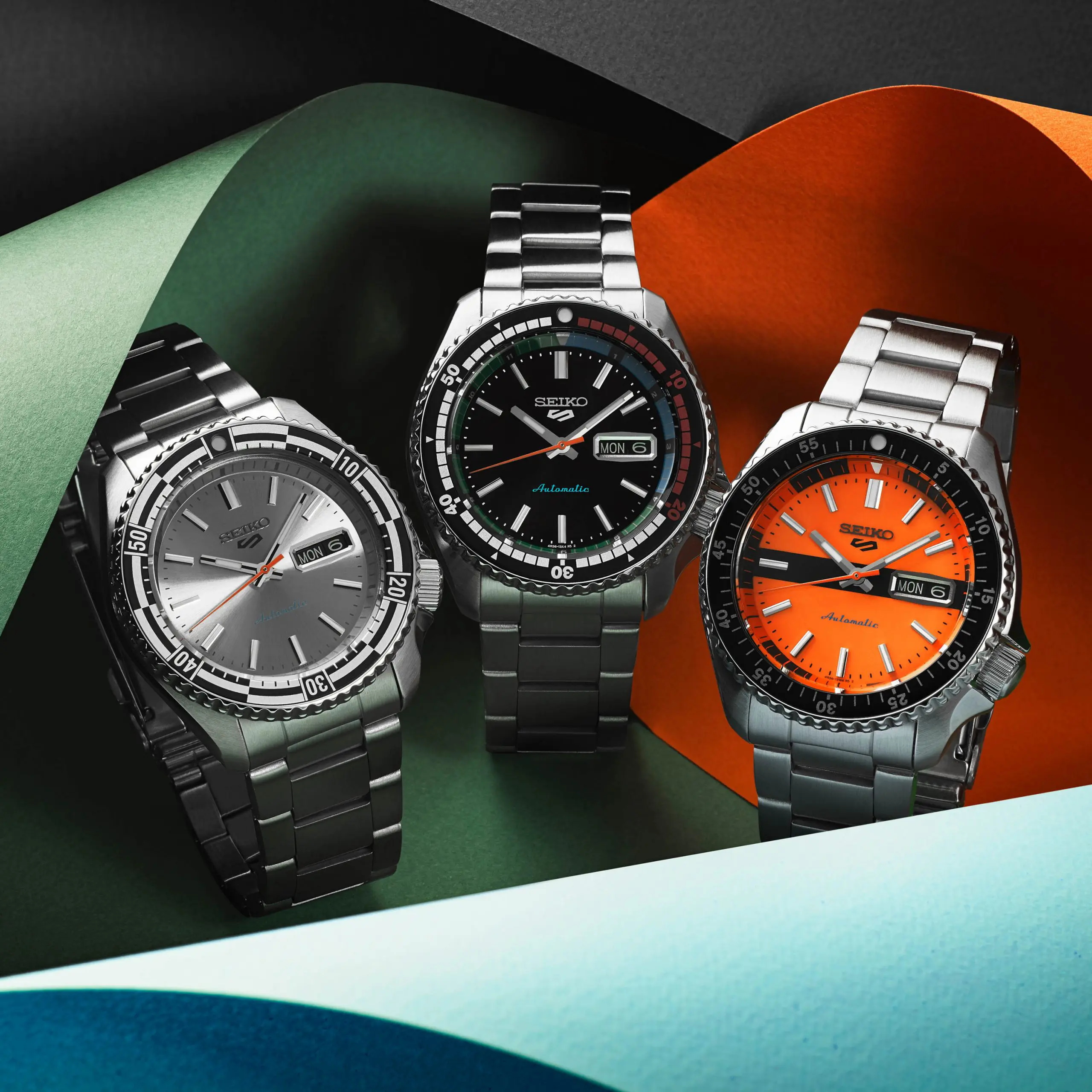 SEIKO 5 SPORTS SRPK11K1 SPECIAL EDITION THE ‘NEW DOUBLE HURRICANE’ RETRO COLOUR MEN WATCH - Image 4