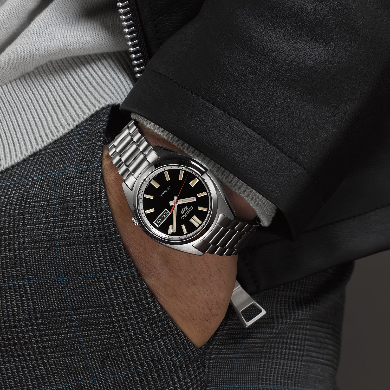 SEIKO 5 SPORTS SRPK89K1 SNXS 'DEEP BLACK WASH' AUTOMATIC MEN WATCH - Image 4