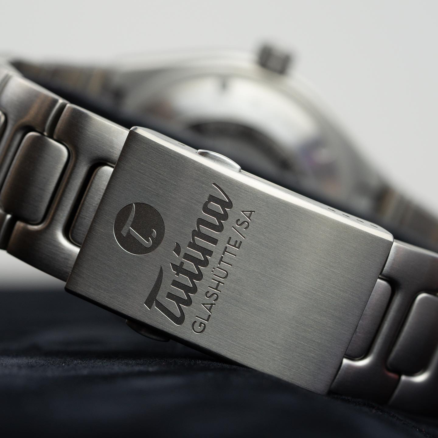TUTIMA GLASHÜTTE M2 COASTLINE 6150-08 AUTOMATIC MEN WATCH - Image 3